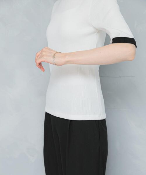 URBAN RESEARCH ROSSO WOMEN（アーバンリサーチ　ロッソ）の「バイカラーコンパクトリブTシャツ（Tシャツ/カットソー・レディース・ブラック/ベージュ/オフホワイト・FREE）」の15枚目の写真