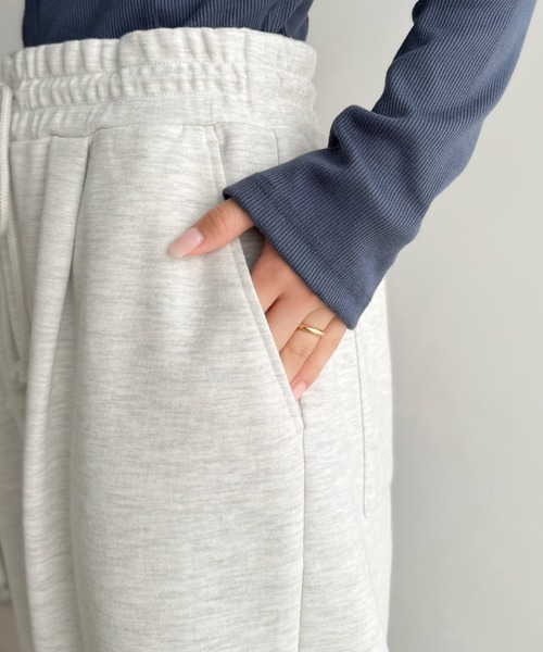 Java(ジャバ)の「《JaVa ジャバコラボ》大人の余白をまとうワイドスウェット。ヘビーウェイトスウェットワイドパンツ(スウェットパンツ・レディース・オートミール/杢グレー/ブラック・LARGE/MEDIUM/SMALL/X-LARGE)」の21枚目の写真