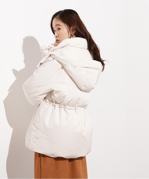 N.（N. Natural Beauty Basic）（エヌエヌナチュラルビューティーベーシック）の「【取り外し可能】フーデットミドルダウン（ダウンジャケット/コート・レディース・ブラック/ブラウン/オフホワイト・MEDIUM/SMALL）」の8枚目の写真