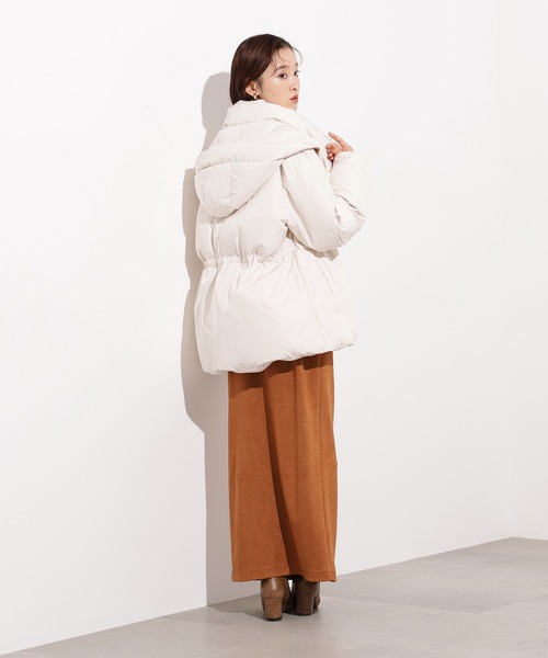 N.（N. Natural Beauty Basic）（エヌエヌナチュラルビューティーベーシック）の「【取り外し可能】フーデットミドルダウン（ダウンジャケット/コート・レディース・ブラック/ブラウン/オフホワイト・MEDIUM/SMALL）」の10枚目の写真