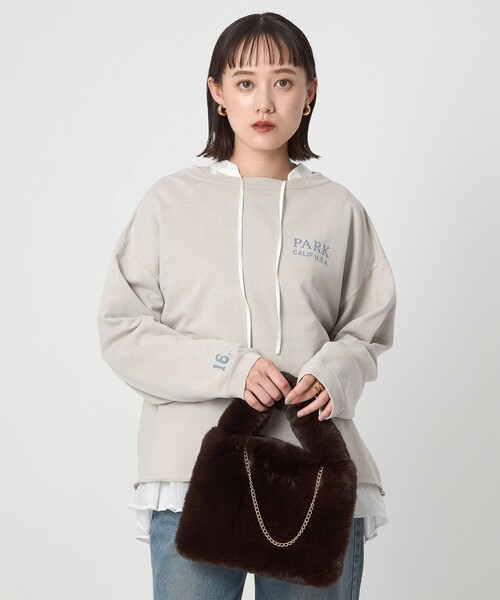 green label relaxing（グリーンレーベルリラクシング）の「【別注】＜Holidays Comfort＞ロゴ スウェット（スウェット・レディース・ブラウン系/レッド/ライトグレー・FREE）」の7枚目の写真