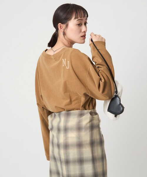 green label relaxing（グリーンレーベルリラクシング）の「【別注】＜Holidays Comfort＞ロゴ スウェット（スウェット・レディース・ブラウン系/レッド/ライトグレー・FREE）」の11枚目の写真