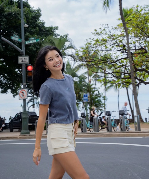 ROXY（ロキシー）の「ROXY×NANAHA RIB S/S /ロキシークロップド丈ロゴワンポイントリブ半袖Tシャツ（Tシャツ/カットソー・レディース・ネイビー/ナチュラル/ブラック・MEDIUM/LARGE）」の17枚目の写真