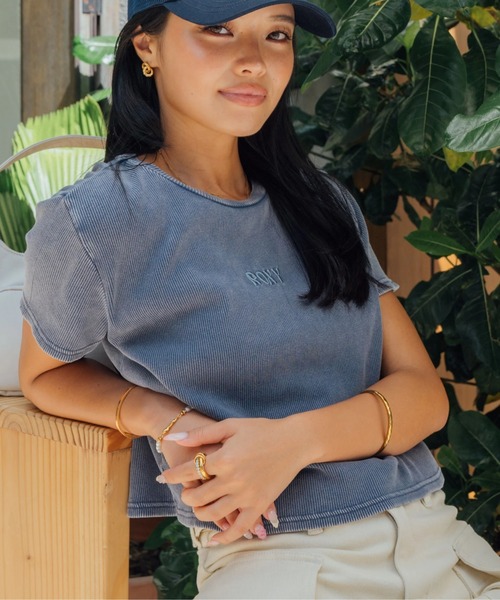 ROXY（ロキシー）の「ROXY×NANAHA RIB S/S /ロキシークロップド丈ロゴワンポイントリブ半袖Tシャツ（Tシャツ/カットソー・レディース・ネイビー/ナチュラル/ブラック・MEDIUM/LARGE）」の19枚目の写真