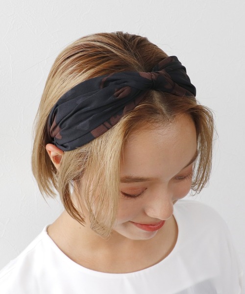 Three Four Time（ｽﾘｰﾌｫｰﾀｲﾑ）の「PLANTプリントカチューシャ（カチューシャ・レディース・ブラウン/グレー/カーキ・FREE）」の6枚目の写真