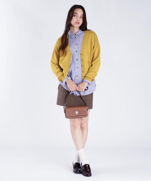 To b. by agnes b.(トゥービーバイアニエスベー)の「コットン Vネック ニット カーディガン(カーディガン/ボレロ・レディース・イエロー系その他・FREE)」の7枚目の写真