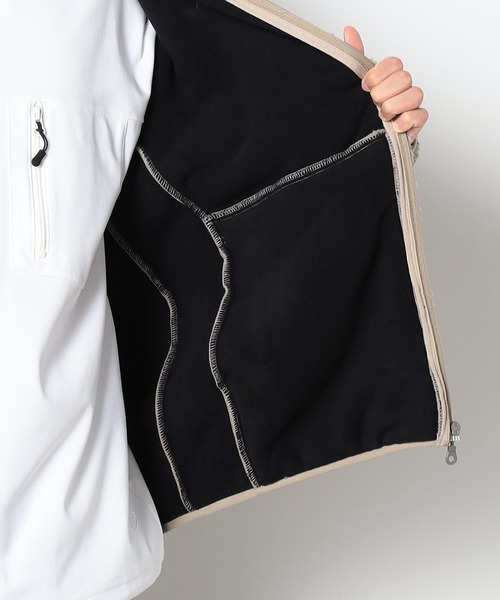 Grand PARK(グランドパーク)の「マイクロフリースボンディングジップブルゾン(ブルゾン・メンズ・ブラック/ベージュ・MEDIUM/LARGE)」の14枚目の写真