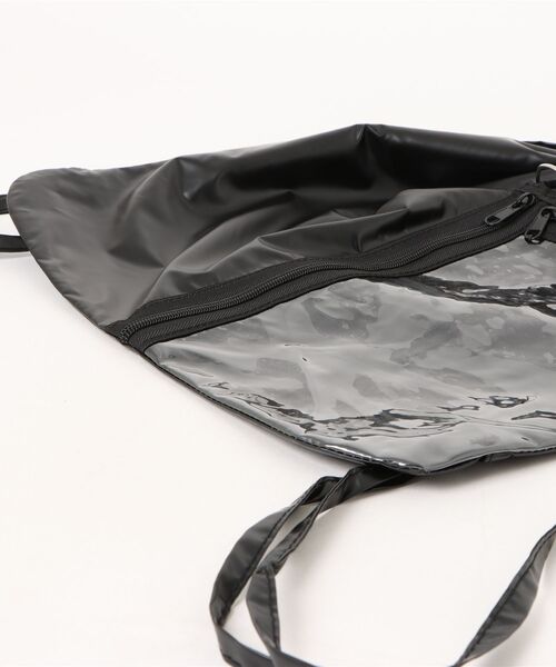 VIBGYOR（ヴィブジョー）の「FReePLACe/クリアポケット  ナップサック X12634（バックパック/リュック・レディース・シルバー/ブラック・FREE）」の4枚目の写真