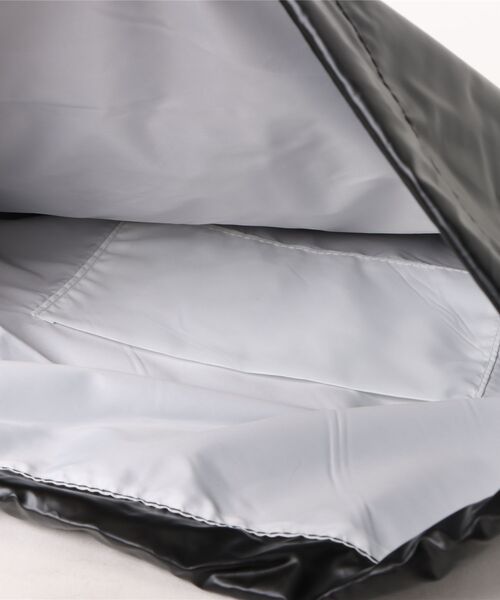 VIBGYOR（ヴィブジョー）の「FReePLACe/クリアポケット  ナップサック X12634（バックパック/リュック・レディース・シルバー/ブラック・FREE）」の5枚目の写真