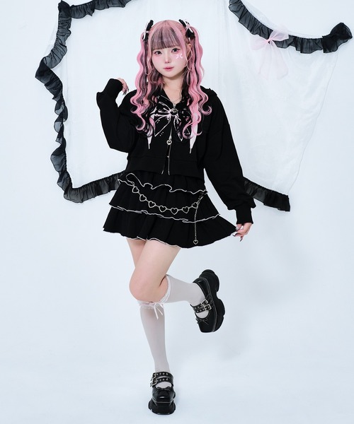 Magia Charm(マギアチャーム)の「ハートチェーン付き3段フリルスカート / インナーショーパン ミニ(スカート・レディース・ブラック/ピンク・F)」の4枚目の写真