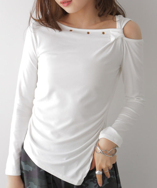 VIVID LADY(ビビッドレディー)の「アシンメトリーワンショルダートップス(Tシャツ/カットソー・レディース・アイボリー/ブラック・FREE)」の3枚目の写真