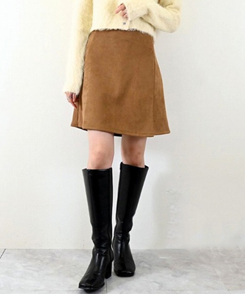 STYLEBLOCK(スタイルブロック)の「フェイクスウェードラップミニスカート(スカート・レディース・キャメル/ブラウン・M)」の1枚目の写真