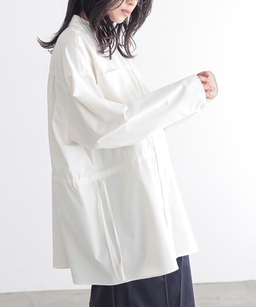 for/c(フォーシー)の「ウエストドロストシャツ【サスティナブル】(シャツ/ブラウス・レディース・ブラック/オフホワイト・M/L)」の6枚目の写真