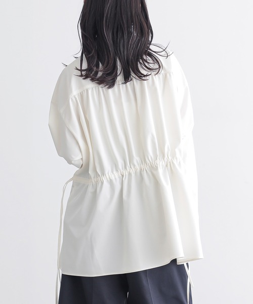 for/c(フォーシー)の「ウエストドロストシャツ【サスティナブル】(シャツ/ブラウス・レディース・ブラック/オフホワイト・M/L)」の5枚目の写真