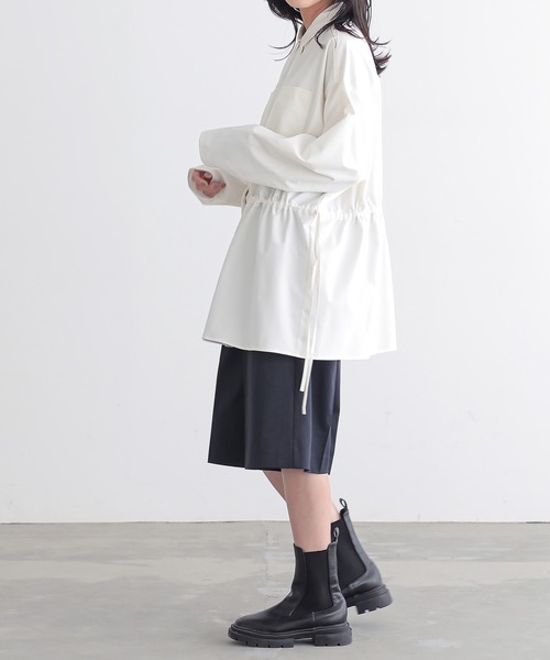 for/c(フォーシー)の「ウエストドロストシャツ【サスティナブル】(シャツ/ブラウス・レディース・ブラック/オフホワイト・M/L)」の10枚目の写真