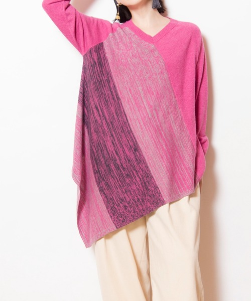 OSMOSIS（オズモーシス）の「アシンメトリーニットプルオーバー（ニット/セーター・レディース・ピンク/ブラック系その他/ブラック/アイボリー・ONE SIZE）」の4枚目の写真