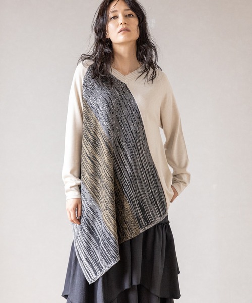 OSMOSIS（オズモーシス）の「アシンメトリーニットプルオーバー（ニット/セーター・レディース・ピンク/ブラック系その他/ブラック/アイボリー・ONE SIZE）」の5枚目の写真