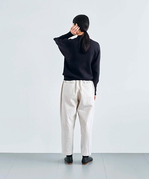 HAU(ハウ)の「パンツ "cotton wool chino"(その他パンツ・レディース・アイボリー/ブラック・SMALL/MEDIUM)」の17枚目の写真