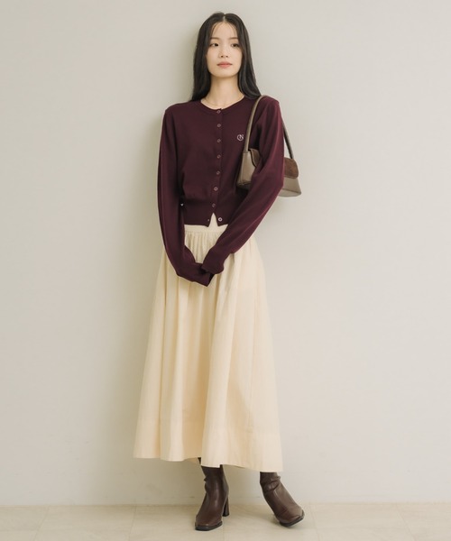 NEUNA（ヌナ）の「エンブレムベーシックカーディガン（カーディガン/ボレロ・レディース・ブラック/アイボリー/バーガンディー・FREE）」の8枚目の写真