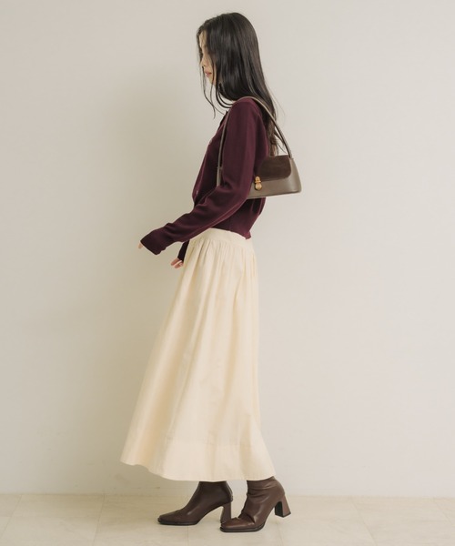 NEUNA（ヌナ）の「エンブレムベーシックカーディガン（カーディガン/ボレロ・レディース・ブラック/アイボリー/バーガンディー・FREE）」の12枚目の写真