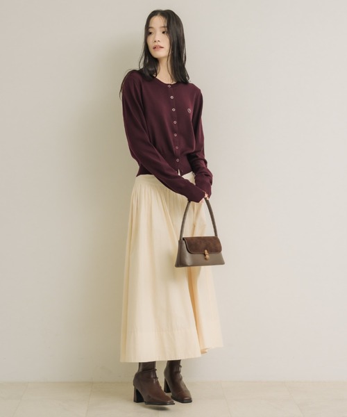 NEUNA（ヌナ）の「エンブレムベーシックカーディガン（カーディガン/ボレロ・レディース・ブラック/アイボリー/バーガンディー・FREE）」の10枚目の写真