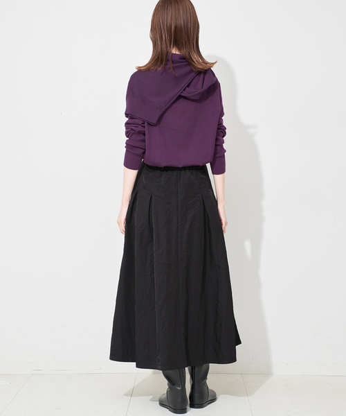 SLOBE IENA（スローブイエナ）の「《3サイズ展開》タフタタックフレアスカート（スカート・レディース・ベージュ/ブラック・38/36/34）」の12枚目の写真