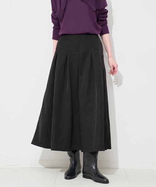 SLOBE IENA（スローブイエナ）の「《3サイズ展開》タフタタックフレアスカート（スカート・レディース・ベージュ/ブラック・38/36/34）」の15枚目の写真