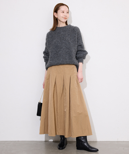 SLOBE IENA（スローブイエナ）の「《3サイズ展開》タフタタックフレアスカート（スカート・レディース・ベージュ/ブラック・38/36/34）」の17枚目の写真