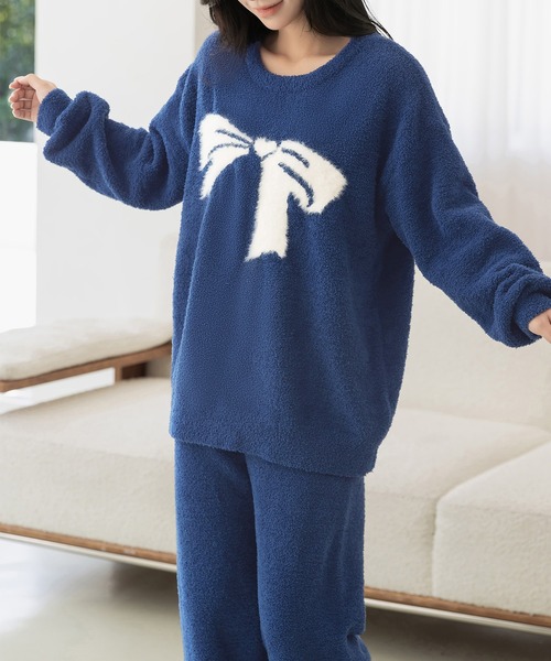 DAY CLOSET（デイ クローゼット）の「【セットアップ/静電気防止/保温性・吸湿性・通気性あり】長袖リボンシャギーニット異素材MIXトップス+ロングパンツ ルームウェア上下2点セット レディース（ルームウェア/パジャマ・レディース・オフホワイト/ブルー・FREE）」の6枚目の写真