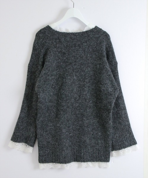 STAY MOTION（ステイモーション）の「【WEB限定】レース付きVネックニットトップス［韓国ファッション ガーリー］≪AW新作≫（ニット/セーター・レディース・オフホワイト/チャコールグレー・F）」の4枚目の写真
