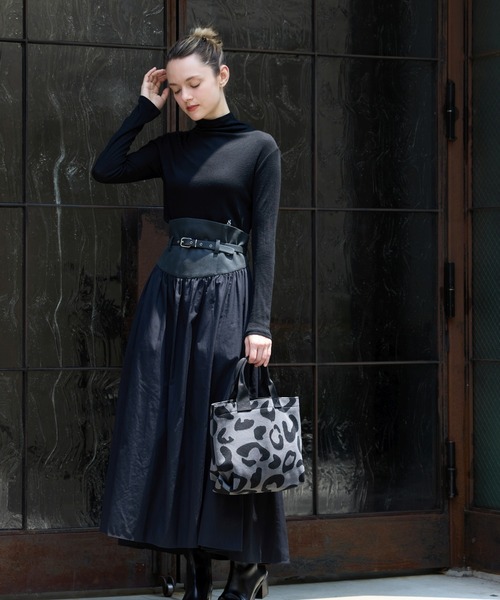 ARTISAN&ARTIST(アルティザンアンドアーティスト)の「「ARTISAN&ARTIST」ジャーナル・レオパード/デイリー(トートバッグ・レディース・ブラック×グレー・FREE)」の8枚目の写真
