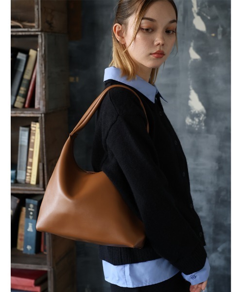 Edit Sheen（エディットシーン）の「ソフトタッチホーボーバッグ（ショルダーバッグ・レディース・キャメル/ベージュ/ブラック・FREE）」の10枚目の写真