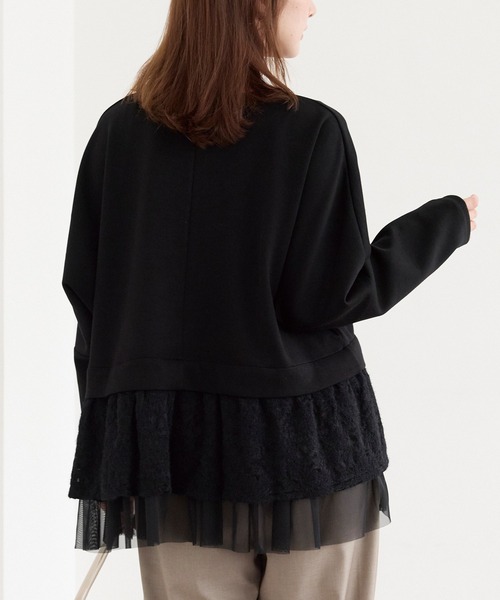 LAVEANGE(ラビアンジェ)の「レース切替ポンチプルオーバー│上品なレースで大人フェミニンに/レイヤードデザイン/きれいめカットソー/長袖トップス/上品見え/体型カバー/着映え(Tシャツ/カットソー・レディース・オフホワイト/ブラック・4L/3L/LL/M/5L)」の17枚目の写真