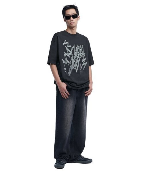 NOMANUAL(NOMANUAL)の「WASHED DENIM PANTS - BLACK(デニムパンツ・レディース・その他・SMALL/MEDIUM/LARGE/X-SMALL)」の4枚目の写真