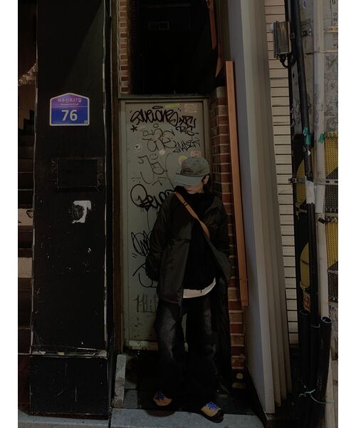 NOMANUAL(NOMANUAL)の「WASHED DENIM PANTS - BLACK(デニムパンツ・レディース・その他・SMALL/MEDIUM/LARGE/X-SMALL)」の7枚目の写真
