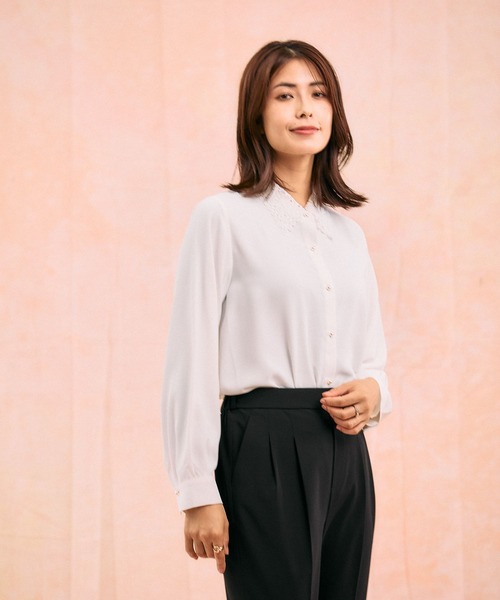 GLOBAL WORK(グローバルワーク)の「キレイつづく襟2WAYブラウス/581011(シャツ/ブラウス・レディース・ブラック/グレイッシュベージュ/オフホワイト・SMALL/MEDIUM/LARGE)」の10枚目の写真