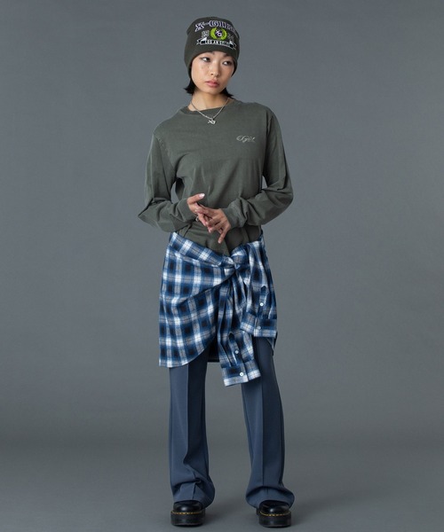 X-girl(エックスガール)の「PIGMENT DYED FACE AND LOGO SQUARE PATCH L/S TEE(Tシャツ/カットソー・レディース・ピンク/ブラック/オリーブ・S/M/L)」の16枚目の写真