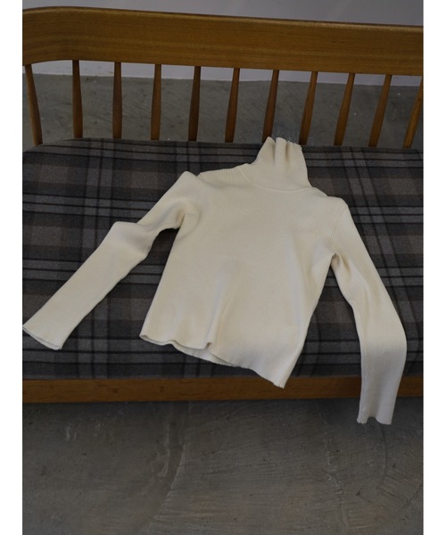 Katrin TOKYO(カトリーントーキョー)の「color rib turtle knit(ニット/セーター・レディース・ダークブラウン系/グリーン/パープル/アイボリー・FREE/XS)」の22枚目の写真