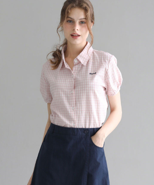 SLOWLOLLI（スローローリ）の「Seersucker check short-sleeve shirt_2 Colors（シャツ/ブラウス・レディース・PINK/ネイビー・FREE）」の9枚目の写真