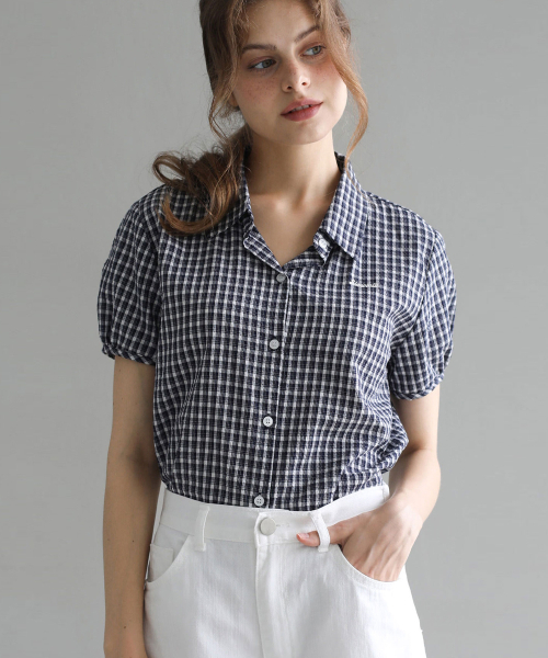 SLOWLOLLI（スローローリ）の「Seersucker check short-sleeve shirt_2 Colors（シャツ/ブラウス・レディース・PINK/ネイビー・FREE）」の7枚目の写真