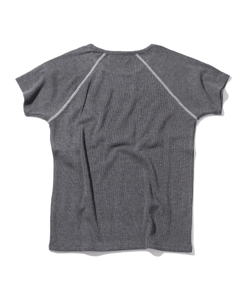 MASSNOUN(マスノウン)の「アンメザードロゴスリーブ半袖MSSISV001-DG(Tシャツ/カットソー・レディース・その他・MEDIUM/LARGE)」の2枚目の写真