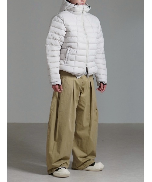 Chikashitsu +（チカシツプラス）の「【Chikashitsu +】light volume puffer jacket / 【チカシツプラス】ライトボリュームパファージャケット（ダウンジャケット/コート・メンズ・グレー/ブラック/アイボリー・ONE SIZE）」の7枚目の写真