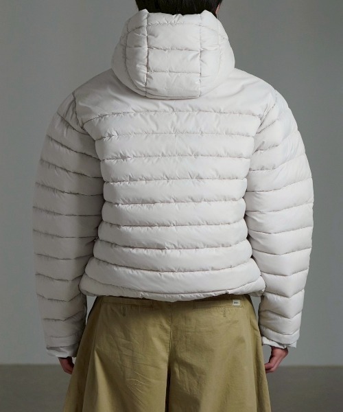Chikashitsu +（チカシツプラス）の「【Chikashitsu +】light volume puffer jacket / 【チカシツプラス】ライトボリュームパファージャケット（ダウンジャケット/コート・メンズ・グレー/ブラック/アイボリー・ONE SIZE）」の5枚目の写真