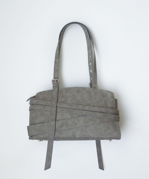 Heart Tattoo（ハートタトゥー）の「belt design damage shoulder bag / ダメージ調　ベルトショルダーバッグ（トートバッグ・レディース・ブラック系/グレー系・FREE）」の12枚目の写真