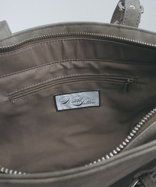 Heart Tattoo（ハートタトゥー）の「belt design damage shoulder bag / ダメージ調　ベルトショルダーバッグ（トートバッグ・レディース・ブラック系/グレー系・FREE）」の16枚目の写真