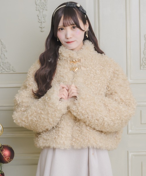 couture BY ROJITA(クチュールバイロジータ)の「ハートバックルプードルファーコート(その他アウター・レディース・ホワイト/ベージュ・FREE)」の2枚目の写真