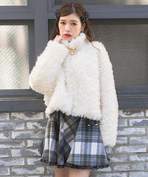 couture BY ROJITA(クチュールバイロジータ)の「ハートバックルプードルファーコート(その他アウター・レディース・ホワイト/ベージュ・FREE)」の3枚目の写真