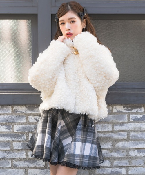 couture BY ROJITA(クチュールバイロジータ)の「ハートバックルプードルファーコート(その他アウター・レディース・ホワイト/ベージュ・FREE)」の5枚目の写真