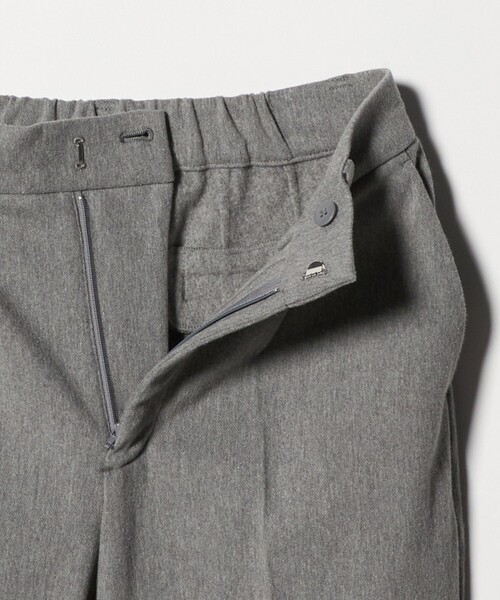 A DAY IN THE LIFE UNITED ARROWS(アデイインザライフユナイテッドアローズ)の「ニットライク プリーツ テーパードパンツ ‐ウォッシャブル‐<A DAY IN THE LIFE>(その他パンツ・レディース・ナチュラル/グレー系/ブラック・M/S)」の17枚目の写真