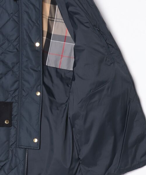 Barbour（バブアー）の「Aldburgh キルティングジャケット（その他アウター・レディース・クリーム/ネイビー・8）」の20枚目の写真